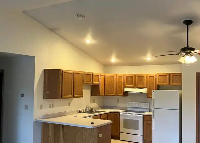 Property at 5601 Sandpiper Dr Unit 10B, Stevens Point, WI, 54482, 2 beds, 2 baths, [object Object]