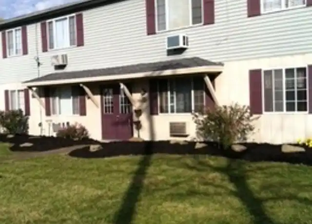 Property at 3985 Niles Carver Rd Apt 2, Mineral Ridge, OH, 44440, 2 beds, 1 bath, [object Object]