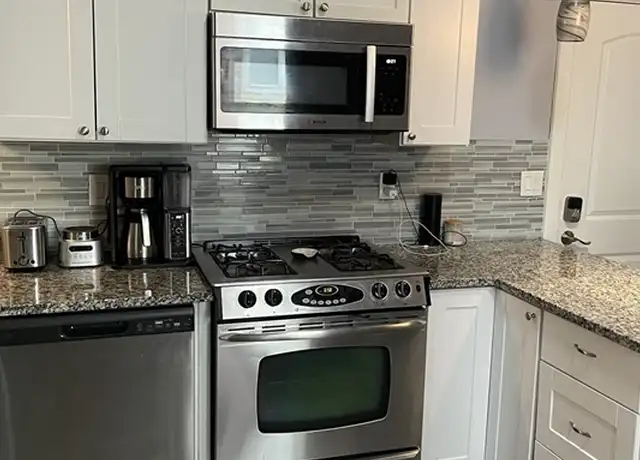 Property at 6 Windsor St Unit 1, Worcester, MA, 01605, 2 beds, 1 bath, [object Object]