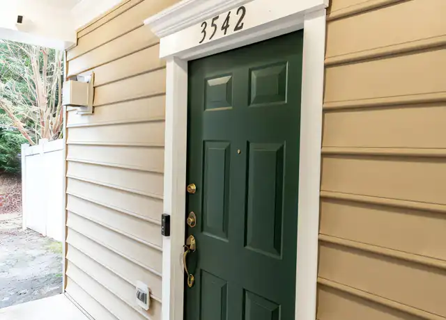 Property at 3542 Huntley Manor Ln Unit 135A, Alexandria, VA, 22306, 3 beds, 2.5 baths, [object Object]
