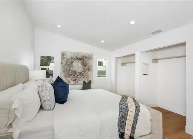 Property at 520 Iris Ave Unit B, Corona Del Mar, CA, 92625, 3 beds, 2 baths, [object Object]