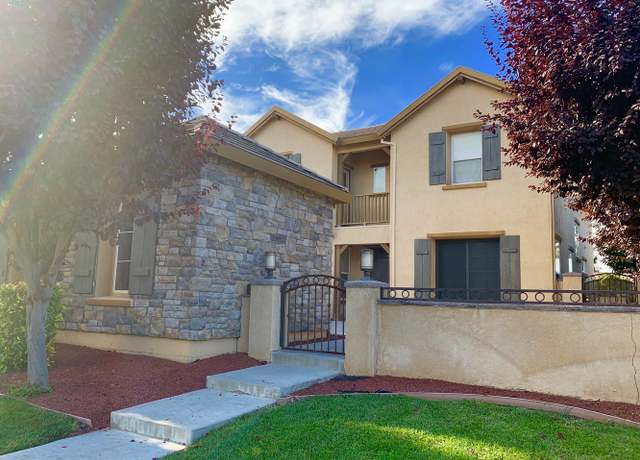 Photo of 1205 Imperial Lily Dr, Patterson, CA 95363