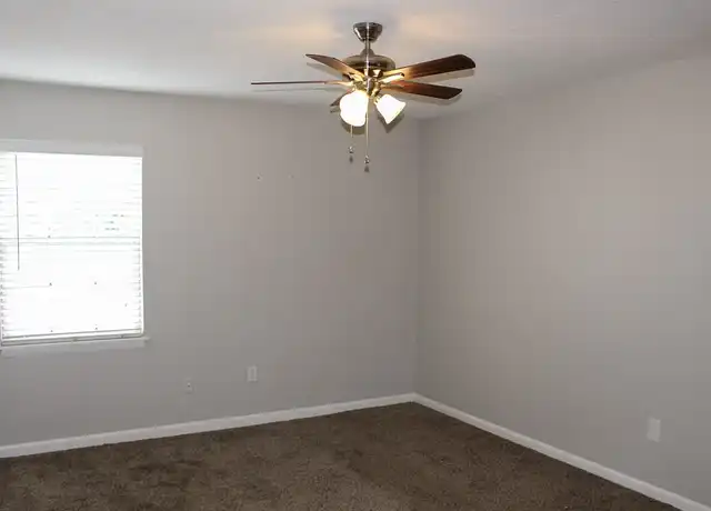 Property at The Grove at Governors - 3009 Vanderbilt Dr SW, Huntsville, AL, 35801, 1-3 bed, 1-2 bath, [object Object]