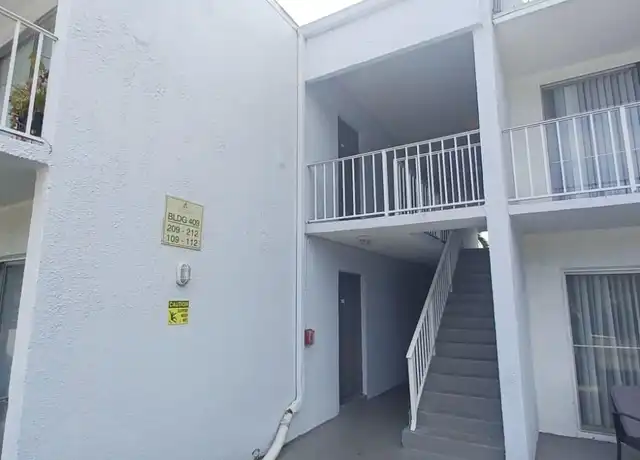 Property at 409 Executive Center Dr #209, West Palm Beach, FL, 33401, 1 bed, 1 bath, [object Object]