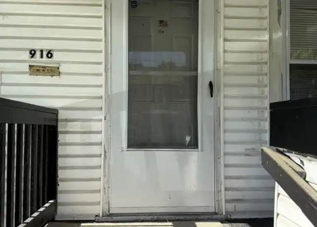 Property at 916 Peckham St, Akron, OH, 44320, 2 beds, 1 bath, [object Object]