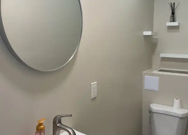 Property at 452 Summit St Unit 2, Bridgeport, CT, 06606, 4 beds, 1.5 baths, [object Object]