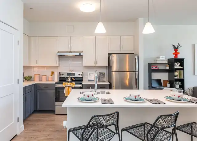 Property at The Mastlight - 10 Patriot Pkwy, Weymouth, MA, 02190, 2 beds, 2 baths, [object Object]
