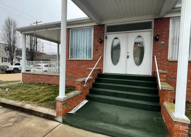 Property at 701 Fourth Ave Unit B, Pittsburgh, PA, 15219, 4 beds, 1 bath, [object Object]