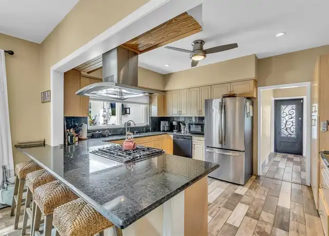 Property at 400 NE 2nd St, Pompano Beach, FL, 33060, 4 beds, 3 baths, [object Object]