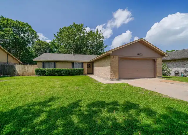 Property at 1802 Fulton St, Alvin, TX, 77511, 3 beds, 2 baths, [object Object]