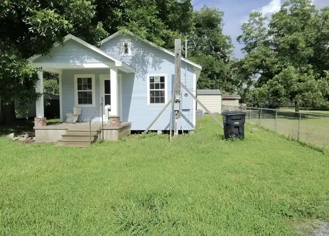 Property at 309 Laporte St, Abbeville, LA, 70510, 2 beds, 1 bath, [object Object]