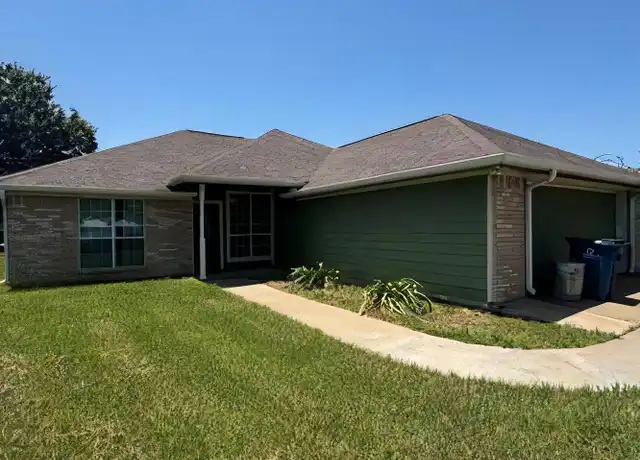 Property at 325 Schooner Rd, Gun Barrel City, TX, 75156, 3 beds, 2 baths, [object Object]