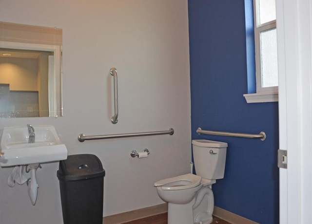 Photo of 576 N 5th Ave, Sequim, WA 98382