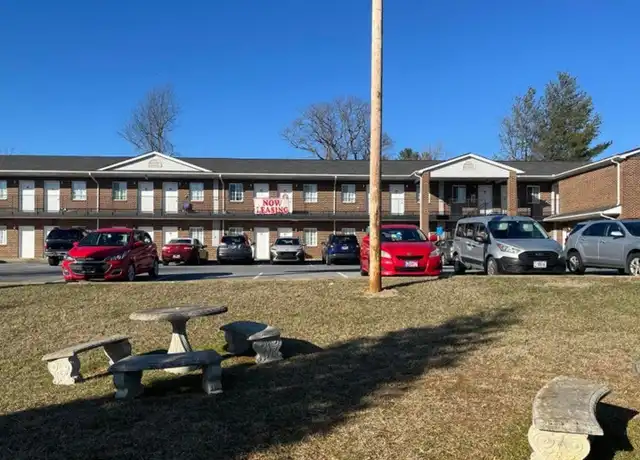 Property at 121 Lynn Rd Unit 226, Johnson City, TN, 37604, 1 bed, 1 bath, [object Object]