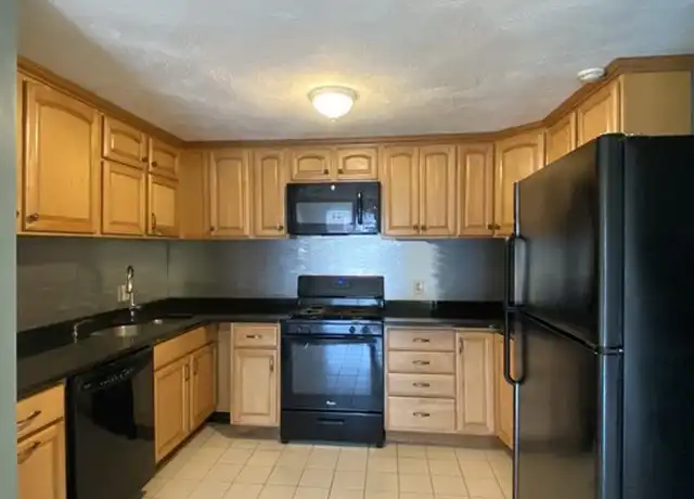 Property at 2 Karen Cir, Billerica, MA, 01821, 2 beds, 1 bath, [object Object]