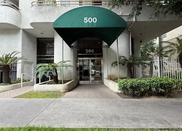 Property at 500 S Berendo St #302, Los Angeles, CA, 90020, 3 beds, 2 baths, [object Object]