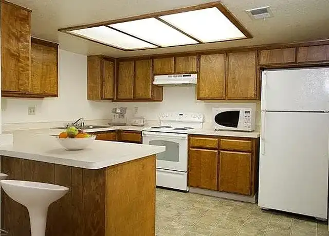 Property at Panorama Pines Apartments - 4841 Columbus St, Bakersfield, CA, 93306, 2 beds, 1.5 baths, [object Object]