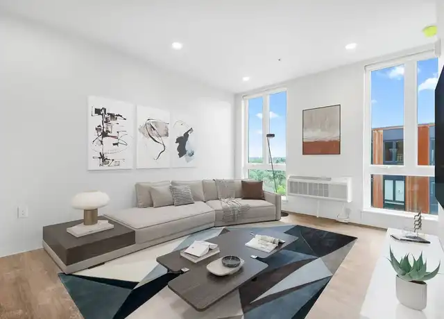 Property at Holloway - 2050 NE Pacific St, Portland, OR, 97232, 0-2 beds, 1-2 bath, [object Object]