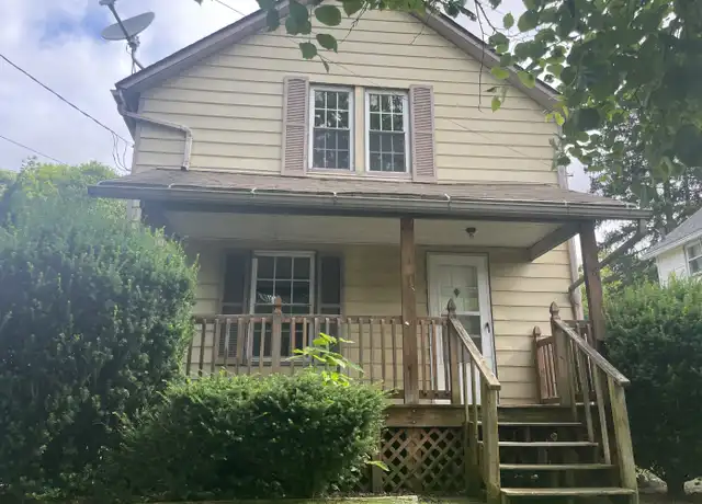 Property at 981 W Hopocan Ave, Barberton, OH, 44203, 3 beds, 1 bath, [object Object]