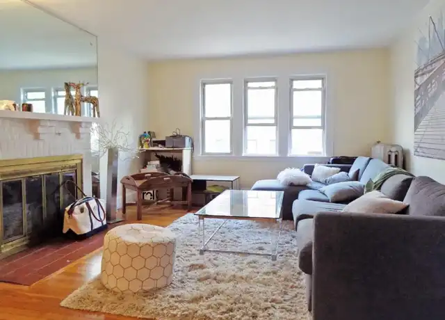 Property at 115 Lanark Rd Unit 1, Brighton, MA, 02135, 4 beds, 1 bath, [object Object]