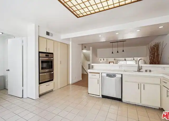 Property at 13065 Mindanao Way #6, Marina del Rey, CA, 90292, 2 beds, 3 baths, [object Object]