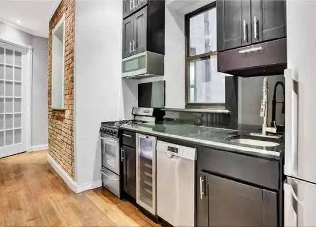 Property at 200 Stanton St, New York, NY, 10002, 4 beds, 2 baths, [object Object]