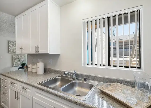 Photo of 1316 S Meadow Ln, Colton, CA 92324
