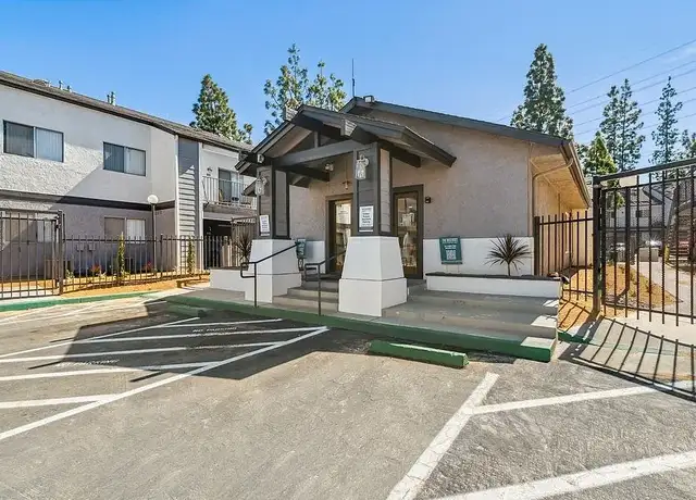 Photo of 1316 S Meadow Ln, Colton, CA 92324