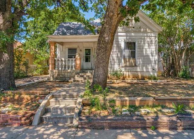 Photo of 1420 Clinton Ave, Fort Worth, TX 76164