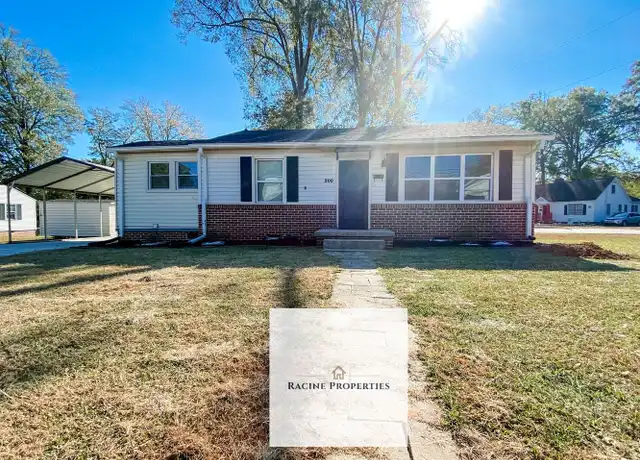 Property at 300 N Adair St, Clinton, SC, 29325, 2 beds, 1 bath, [object Object]