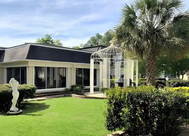 Property at Maison Deville - 3920 Berwyn Dr S, Mobile, AL, 36608, 1-2 bed, 1-2 bath, [object Object]