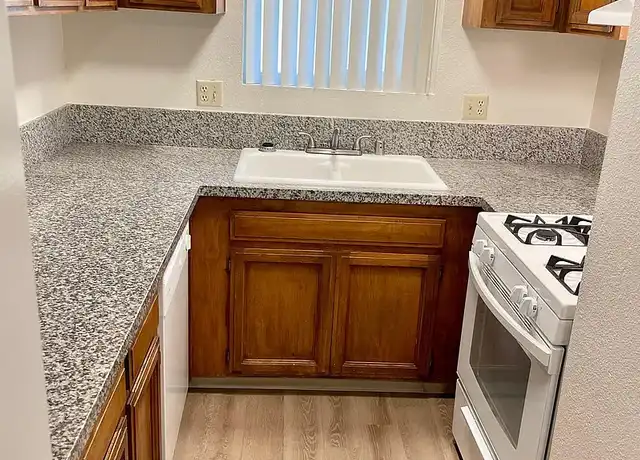Property at Sunridge Townhomes - 4885 N Chestnut Ave, Fresno, CA, 93726, 2 beds, 1.5 baths, [object Object]