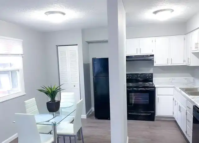 Property at The Mint - 2505 E 10th St, Anderson, IN, 46012, 2 beds, 1 bath, [object Object]