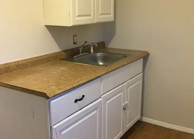 Property at 121 Church St Unit 2, Washington, PA, 15301, 4 beds, 1 bath, [object Object]