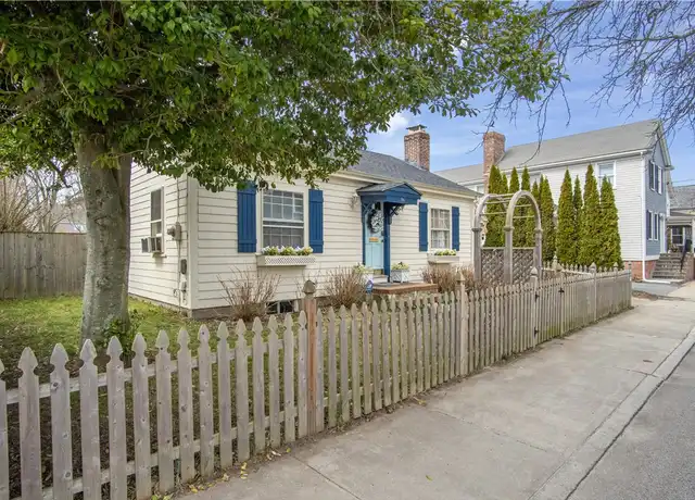 Property at 84 3rd St, Newport, RI, 02840, 2 beds, 1 bath, [object Object]