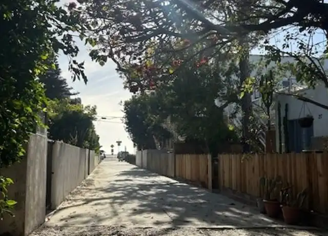 Property at 27 Eastwind St Unit 6, Marina Del Rey, CA, 90292, 0 beds, 1 bath, [object Object]