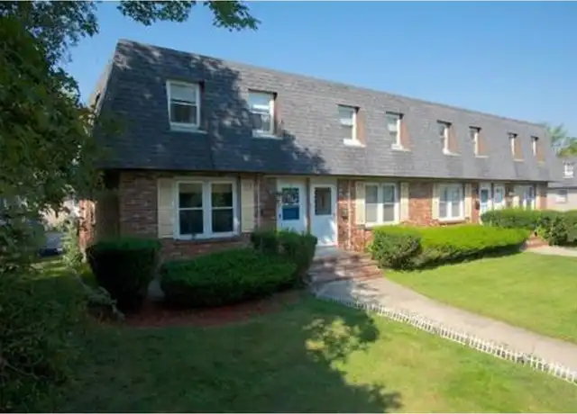 Property at 35 Moreland Ave, Dedham, MA, 02026, 2 beds, 1.5 baths, [object Object]