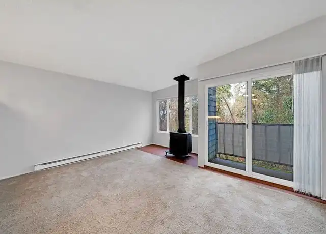 Property at 3030 SW 4th Ave Unit 9, Portland, OR, 97201, 1 bed, 1 bath, [object Object]