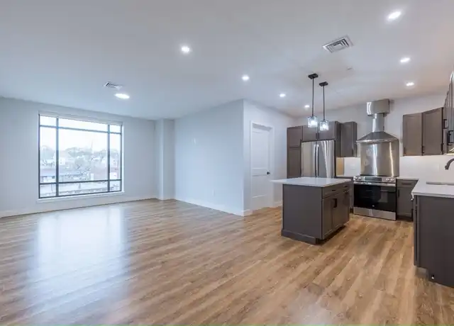 Property at 21 Summer St Unit 201, Natick, MA, 01760, 2 beds, 2 baths, [object Object]