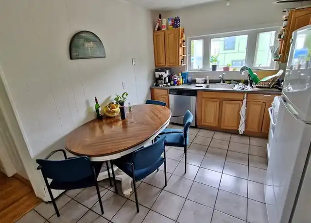 Property at 19 Hunting St Unit 1, Cambridge, MA, 02141, 3 beds, 1 bath, [object Object]