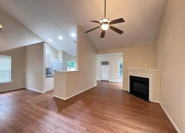 Property at 604 Holmes Blvd, Yorktown, VA, 23692, 3 beds, 2.5 baths, [object Object]