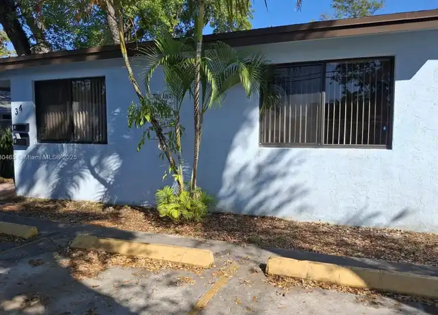 Property at 34 SW 9th St Unit 1-2, Hallandale Beach, FL, 33009, 2 beds, 2 baths, [object Object]
