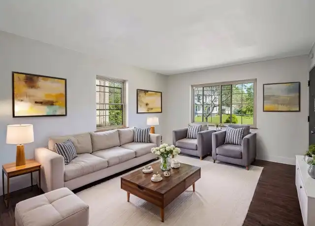 Property at 247 Parkway Ave Unit 1, Cincinnati, OH, 45216, 1 bed, 1 bath, [object Object]