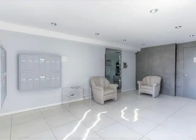 Property at 221 S Doheny Dr, Beverly Hills, CA, 90211, 0 beds, 1 bath, [object Object]