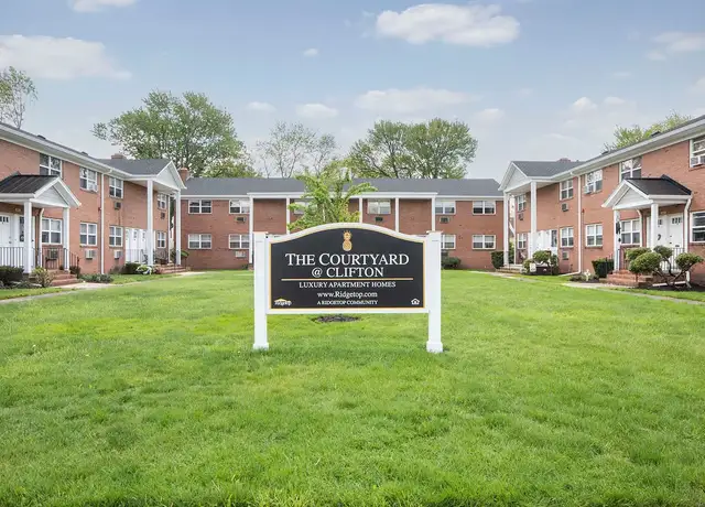 Photo of 1 Kowal St, Clifton, NJ 07013