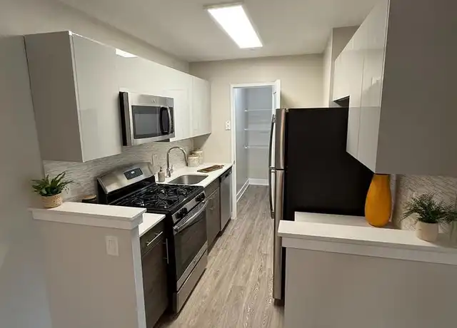 Property at 1001 Easton Rd Unit M414, Willow Grove, PA, 19090, 2 beds, 1 bath, [object Object]