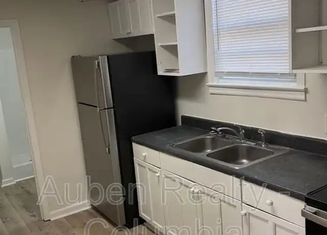 Property at 517 Deerwood St Unit B, Columbia, SC, 29205, 3 beds, 2 baths, [object Object]