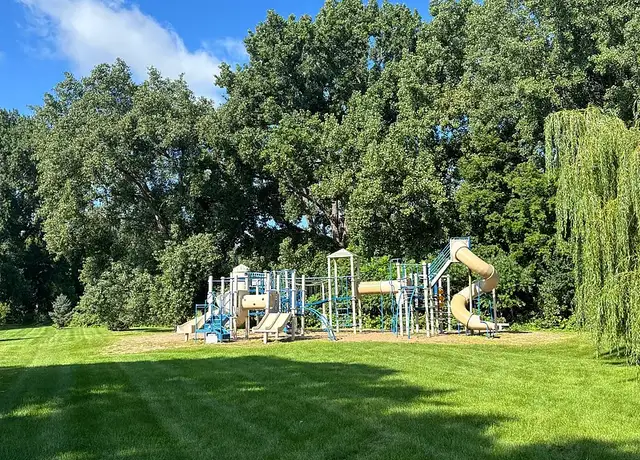Photo of 3301 Highway 169 N, Minneapolis, MN 55441
