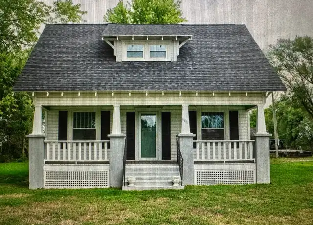 Property at 801 W Bluegrass Rd, Strafford, MO, 65757, 2 beds, 2 baths, [object Object]