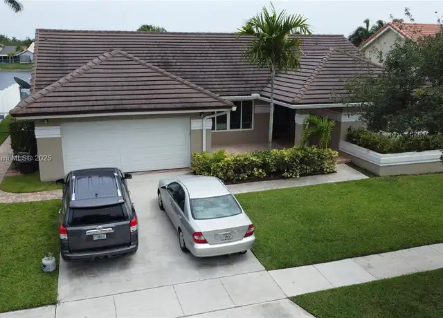 Property at 16190 NW 14th St, Pembroke Pines, FL, 33028, 4 beds, 2 baths, [object Object]
